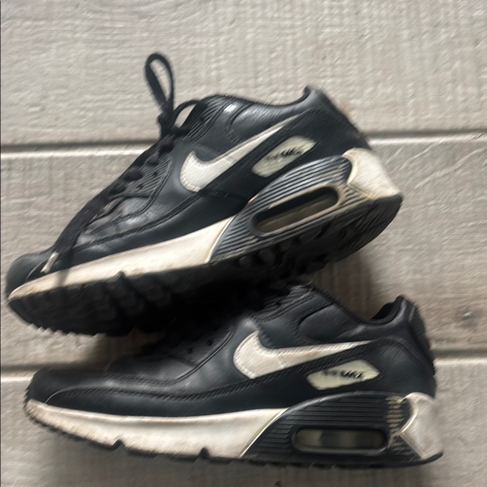 Nike Kids Black and Blue Sneakers - Picture 2 of 7